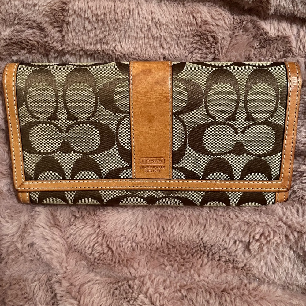 VGUC Coach long wallet